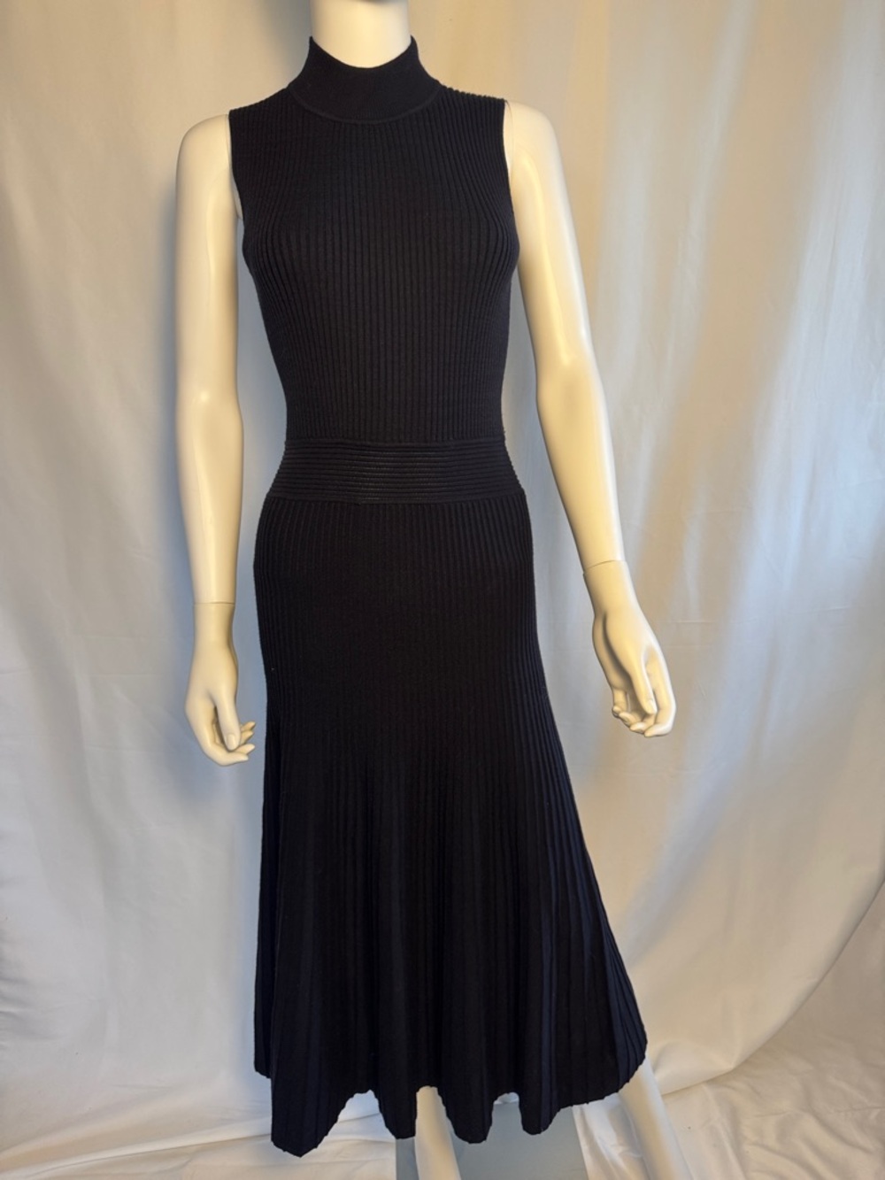 Elie Tahari Navy Sleeveless Ribbed Midi Dress